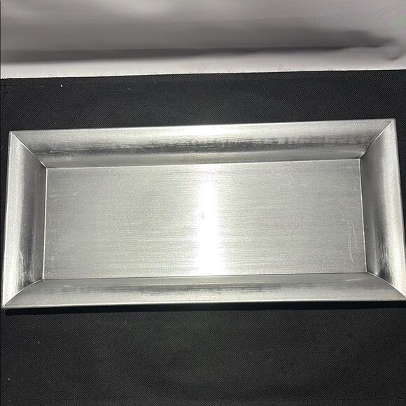 3 Silver Rectangular charger plates. - Picture 2 of 5